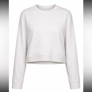 Nike Women's White Dri-FIT Therma Sphere Element Cropped Crewneck Sweatshirt